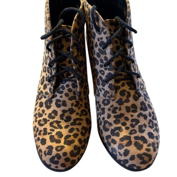 Cheetah print booties - Picture 3 of 6